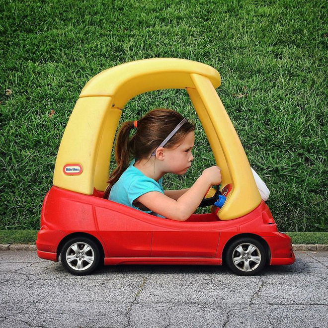 this artist combines photographs to create surreal scenes from everyday life 5dba3c2e8688d880 1572860823105755338398