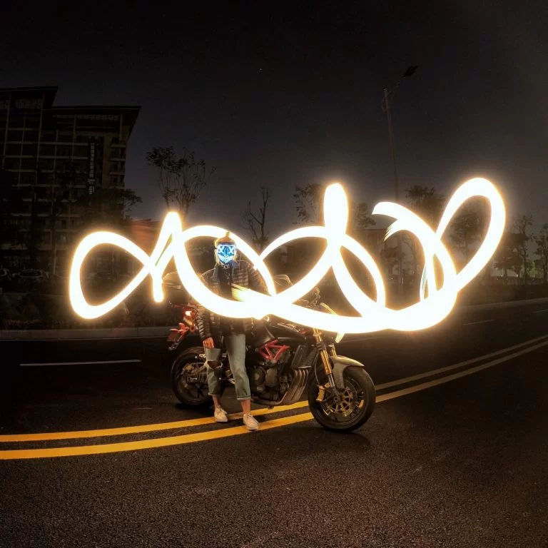 Chup Anh Light Painting Voi ONE R Hoac ONE X2 4 768x768 1