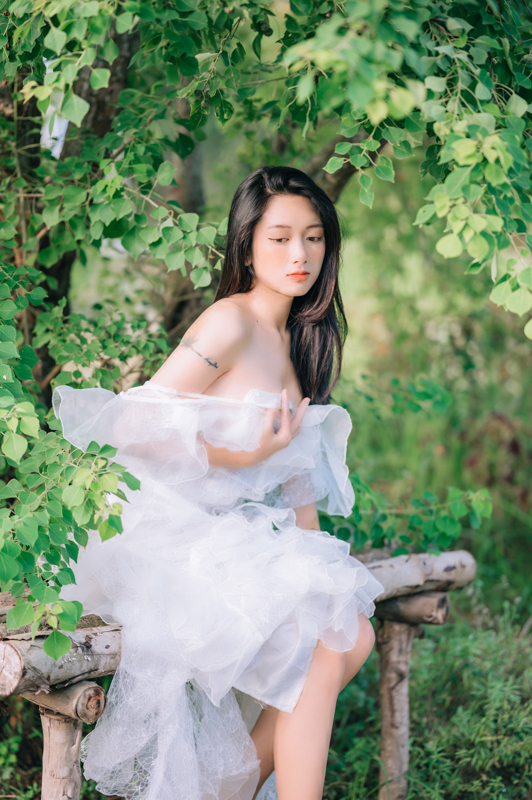 HP0834 22 04 stock Anh Son Huong ngoai canh NCS 3779 HoangPhucPhoto HP0834
