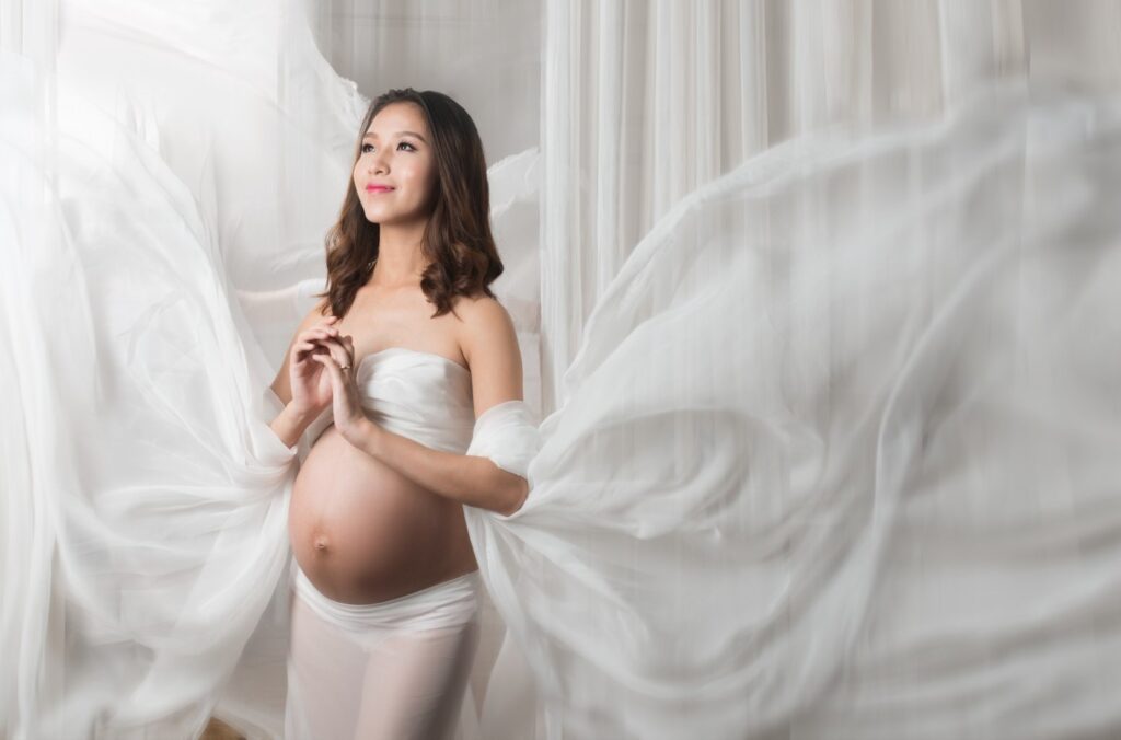 chup anh me bau evoto ai jpg